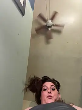 delinadelray online show from 12-21-24, 10:40