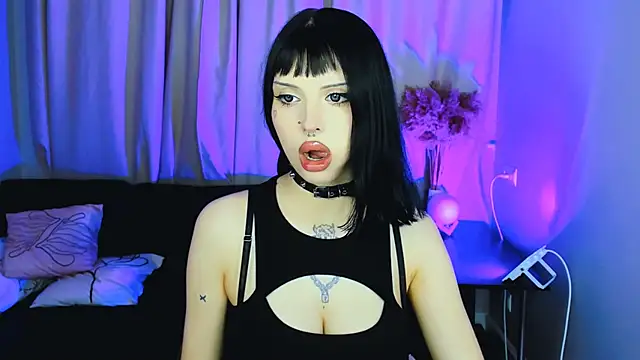 Barbara xKiss online show from 01-13-25, 05:33