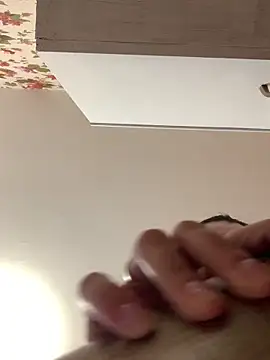 Snapshot of MiraMiss chatting on 12-14-25, 08:52 MiraMiss online show from 12-14-25, 08:52