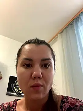 Snapshot of MiraMiss chatting on 01-11-26, 10:20 MiraMiss online show from 01-11-26, 10:20