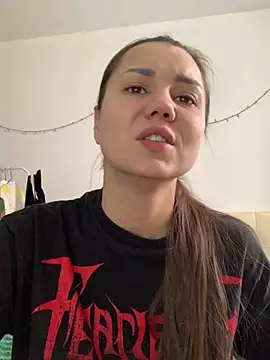 Snapshot of MiraMiss chatting on 02-07-26, 07:45 MiraMiss online show from 02-07-26, 07:45