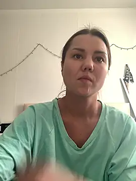 Snapshot of MiraMiss chatting on 03-06-26, 07:27 MiraMiss online show from 03-06-26, 07:27