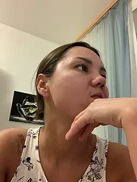 Snapshot of MiraMiss chatting on 03-22-26, 06:44 MiraMiss online show from 03-22-26, 06:44