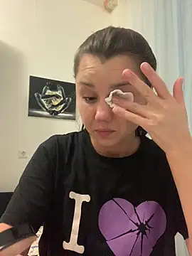 Snapshot of MiraMiss chatting on 03-31-26, 05:35 MiraMiss online show from 03-31-26, 05:35