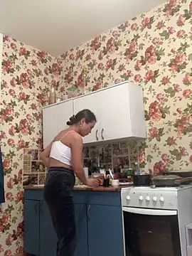 Snapshot of MiraMiss chatting on 04-11-26, 01:48 MiraMiss online show from 04-11-26, 01:48