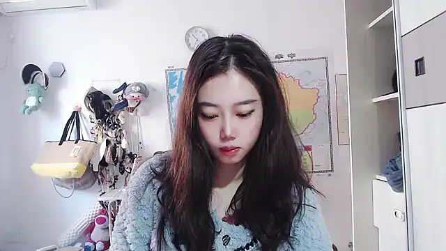 Cherie-xinxin01 online show from 12-05-24, 05:26