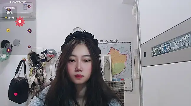 Cherie-xinxin01 online show from 12-08-24, 07:26
