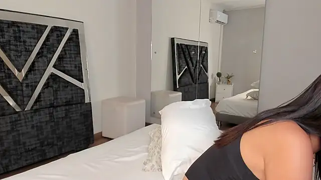 Snapshot of Jonness_Isa_ chatting on 11-08-25, 12:49 Jonness Isa online show from 11-08-25, 12:49