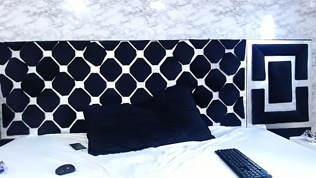 Snapshot of Candy_Bony chatting on 01-11-25, 07:27 Candy Bony online show from 01-11-25, 07:27