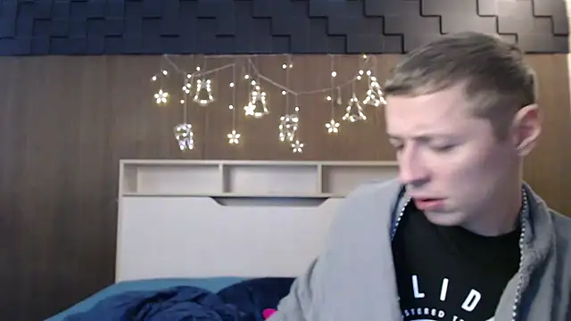 Snapshot of Karry-SEX chatting on 02-26-25, 08:26 Karry-SEX online show from 02-26-25, 08:26