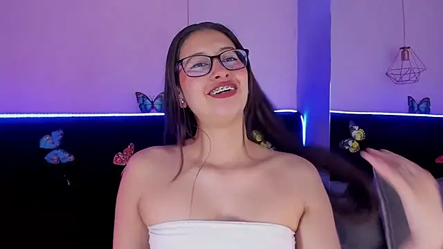 Snapshot of Anastasia_Whitee chatting on 02-15-26, 02:30 Anastasia Whitee online show from 02-15-26, 02:30