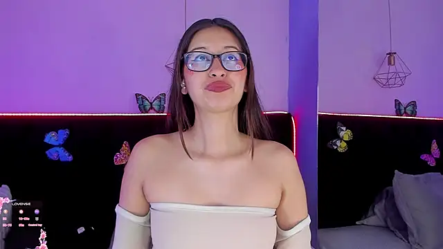 Snapshot of Anastasia_Whitee chatting on 02-26-26, 04:00 Anastasia Whitee online show from 02-26-26, 04:00