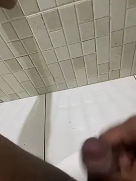 Snapshot of rodrigo21Cm_ chatting on 01-25-25, 03:09 rodrigo21Cm online show from 01-25-25, 03:09