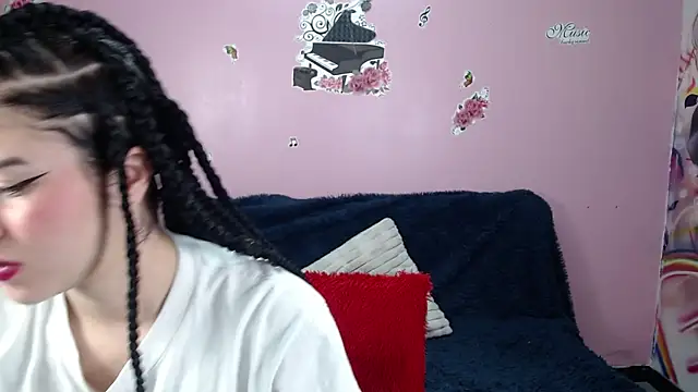 Snapshot of Kate_Laurence_ chatting on 12-24-24, 03:16 Kate Laurence online show from 12-24-24, 03:16