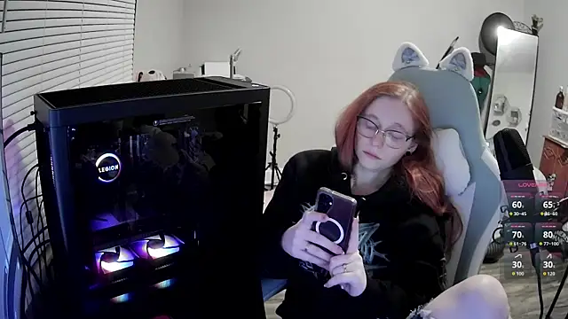 LilyFoxxx online show from 10-25-25, 03:47