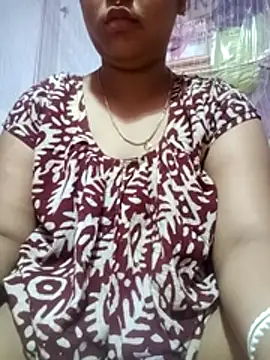 Snapshot of Super-Couple chatting on 04-02-26, 01:47 Super-Couple online show from 04-02-26, 01:47