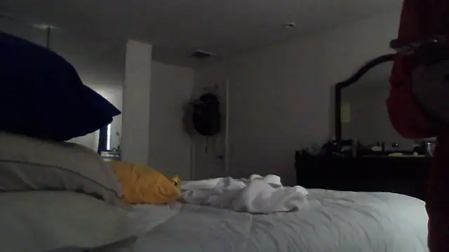 Snapshot of 2Fly4Guy chatting on 12-06-24, 02:35 2Fly4Guy online show from 12-06-24, 02:35