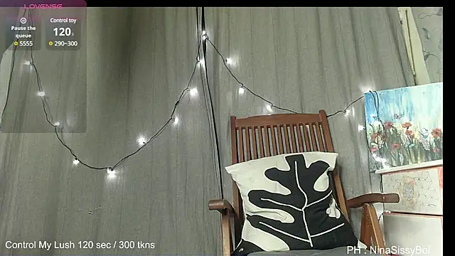 Snapshot of Skinnyshiny_boy chatting on 03-01-25, 04:44 Skinnyshiny boy online show from 03-01-25, 04:44