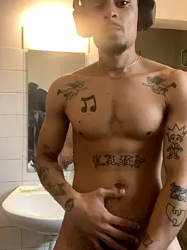 Snapshot of inkslaver13 chatting on 12-02-24, 11:01 inkslaver13 online show from 12-02-24, 11:01