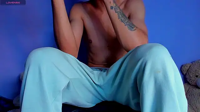 Snapshot of BIG_cockpether chatting on 11-03-25, 10:38 BIG cockpether online show from 11-03-25, 10:38