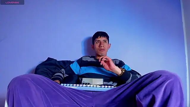 Snapshot of BIG_cockpether chatting on 12-14-25, 02:39 BIG cockpether online show from 12-14-25, 02:39