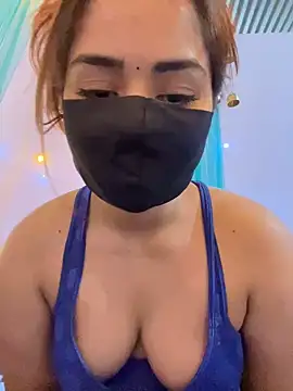 Black Glow online show from 12-18-24, 04:06