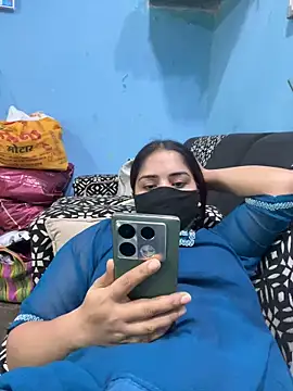 Black Glow online show from 02-12-25, 06:19