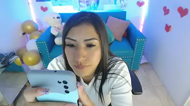 Snapshot of Sofi_hot_4m chatting on 03-05-25, 04:24 Sofi hot 4m online show from 03-05-25, 04:24