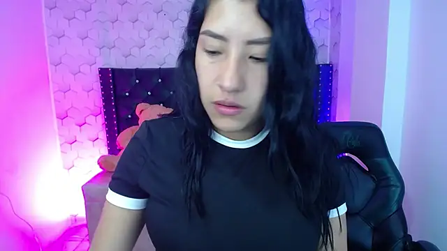 Snapshot of Sofi_hot_4m chatting on 12-02-25, 02:45 Sofi hot 4m online show from 12-02-25, 02:45