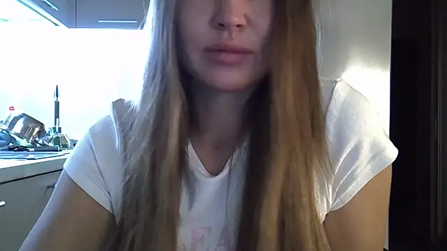 Lucky Anna online show from 10-17-25, 07:38