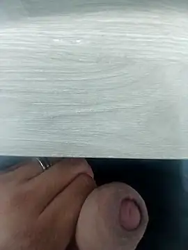 Snapshot of jezusex chatting on 12-13-24, 05:21 jezusex online show from 12-13-24, 05:21