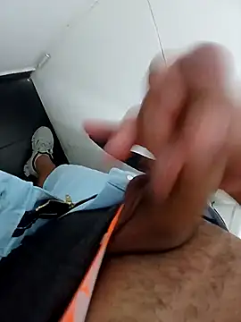 Snapshot of jezusex chatting on 02-20-25, 09:20 jezusex online show from 02-20-25, 09:20