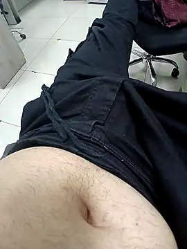 Snapshot of jezusex chatting on 03-04-25, 08:27 jezusex online show from 03-04-25, 08:27