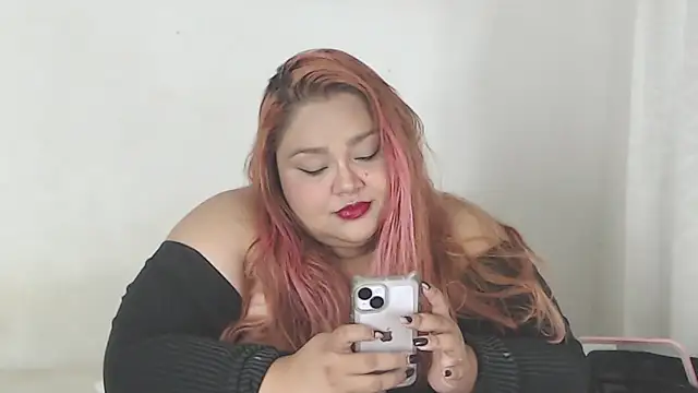 Snapshot of lovemyfatpussy chatting on 03-31-26, 05:30 lovemyfatpussy online show from 03-31-26, 05:30