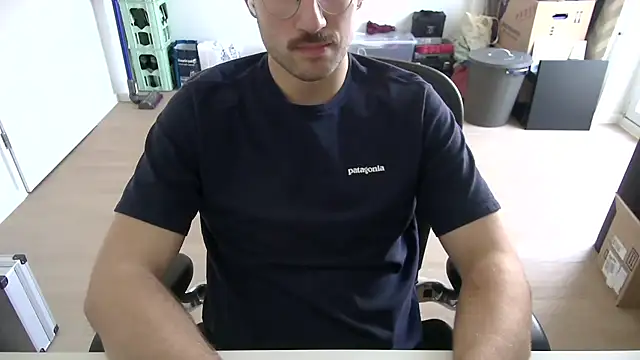 taallguyy 196 online show from 11-21-25, 09:52