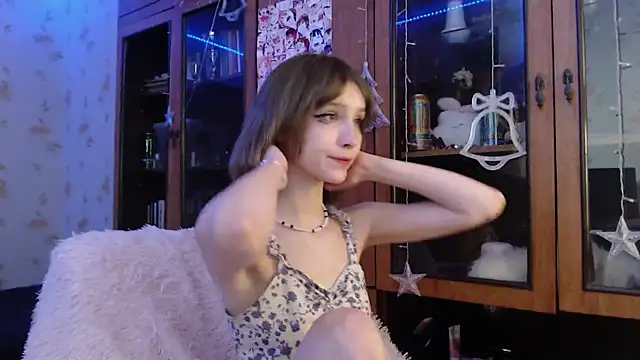 Snapshot of cloudgirrl chatting on 01-17-25, 09:06 cloudgirrl online show from 01-17-25, 09:06