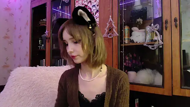 Snapshot of cloudgirrl chatting on 01-18-25, 08:09 cloudgirrl online show from 01-18-25, 08:09