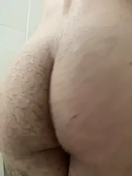 Snapshot of Majorcumlive chatting on 06-16-26, 01:19 Majorcumlive online show from 06-16-26, 01:19