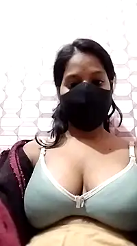 Snapshot of Shivani_Tivari chatting on 12-26-24, 09:22 Shivani Tivari online show from 12-26-24, 09:22