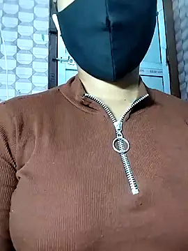 Snapshot of Shivani_Tivari chatting on 12-29-24, 06:05 Shivani Tivari online show from 12-29-24, 06:05