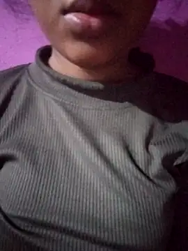 Snapshot of Shivani_Tivari chatting on 01-23-25, 06:45 Shivani Tivari online show from 01-23-25, 06:45