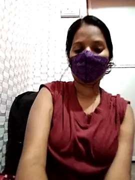 Snapshot of Shivani_Tivari chatting on 02-16-25, 06:32 Shivani Tivari online show from 02-16-25, 06:32