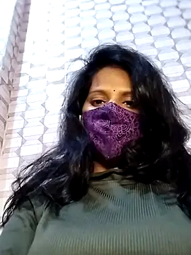 Snapshot of Shivani_Tivari chatting on 02-18-25, 06:15 Shivani Tivari online show from 02-18-25, 06:15