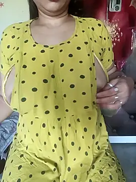 Snapshot of Sneha_gril chatting on 10-08-25, 03:04 Sneha gril online show from 10-08-25, 03:04