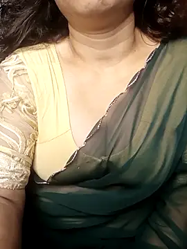 Snapshot of Sneha_gril chatting on 10-27-25, 04:44 Sneha gril online show from 10-27-25, 04:44