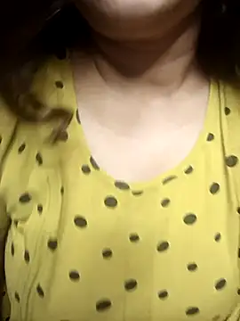 Snapshot of Sneha_gril chatting on 11-11-25, 01:55 Sneha gril online show from 11-11-25, 01:55