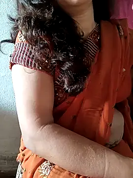 Snapshot of Sneha_gril chatting on 11-21-25, 02:32 Sneha gril online show from 11-21-25, 02:32