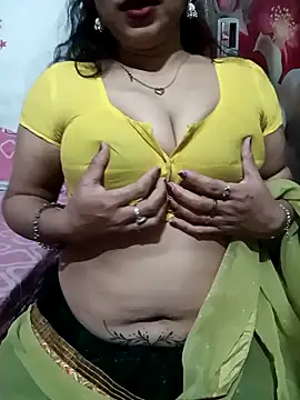 Snapshot of Sneha_gril chatting on 12-14-25, 11:48 Sneha gril online show from 12-14-25, 11:48