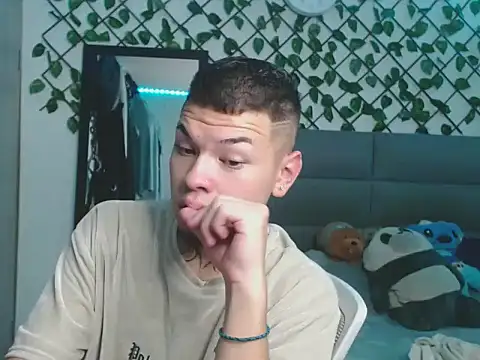 MarceloMilk online show from 09-25-25, 01:53