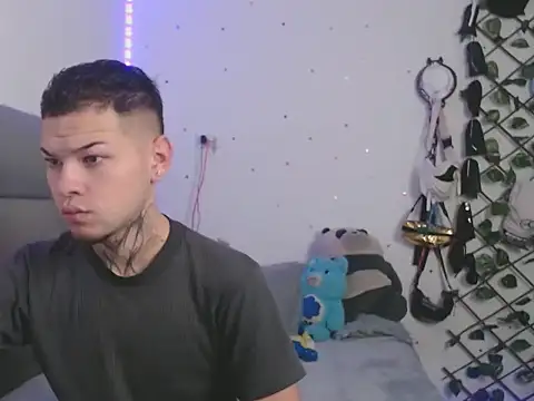 MarceloMilk online show from 10-21-25, 03:51